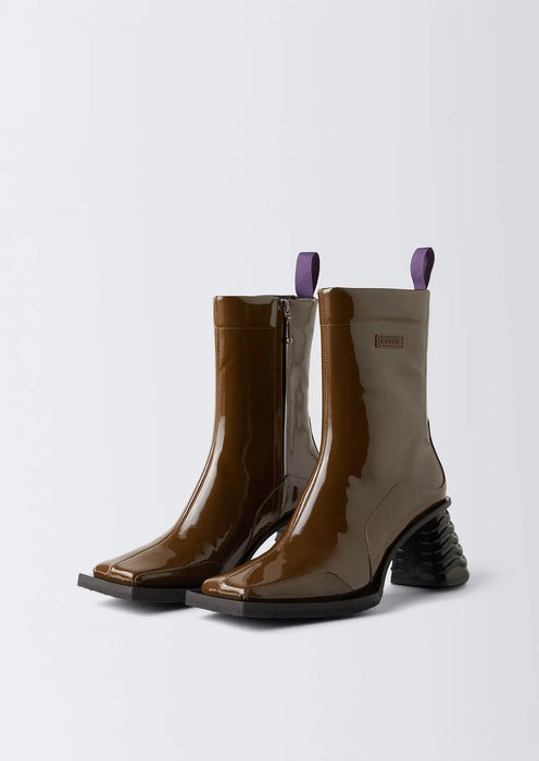 Gaia Patent Brown
