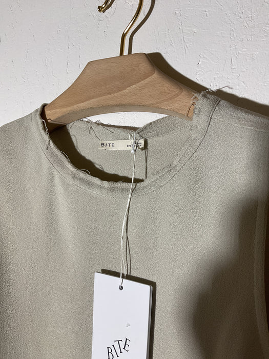 Raw Top