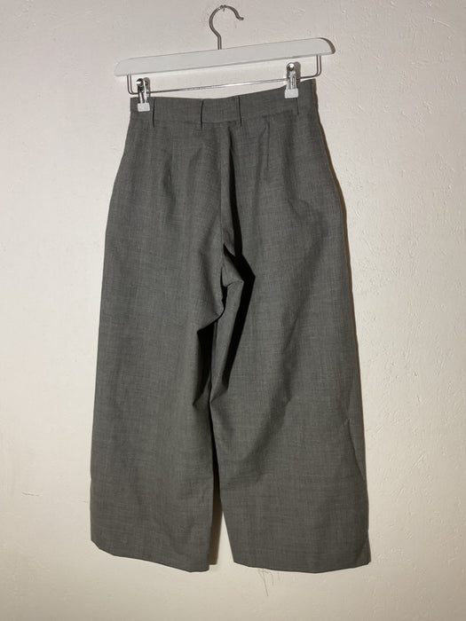 Cropped Curved Trouser