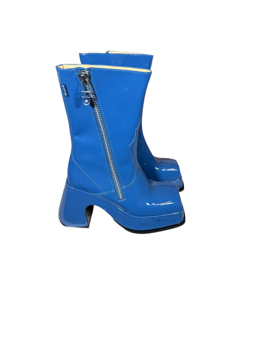 Vertigo Blue
