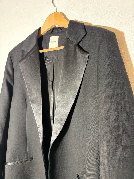 Tuxe Coat