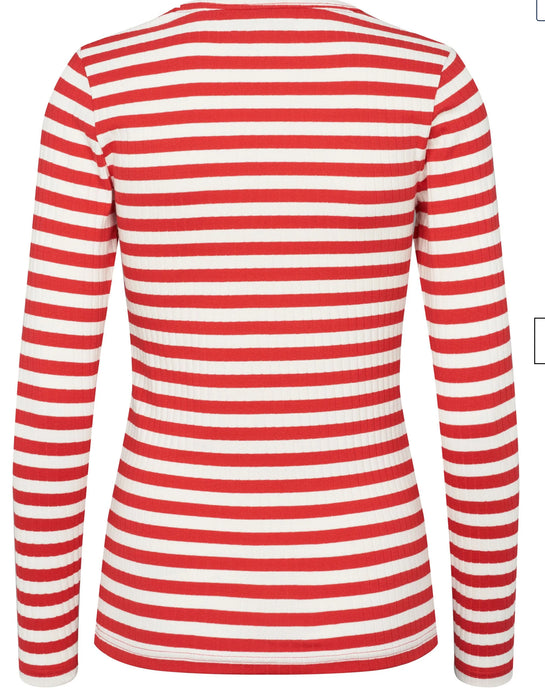 Chanett Long sleeved T-shirt