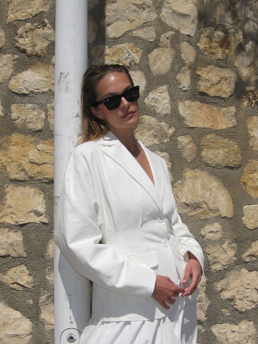 Lara Blazer White